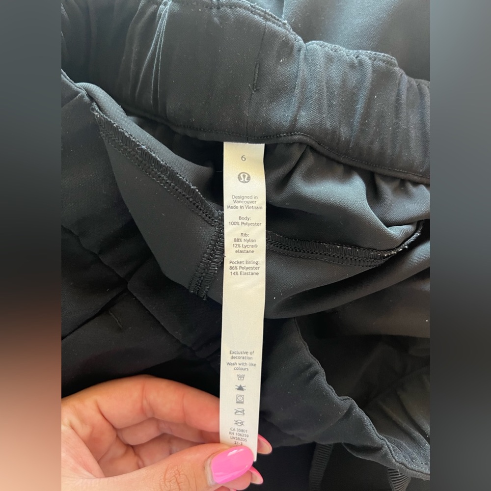 Lululemon On the Fly Jogger